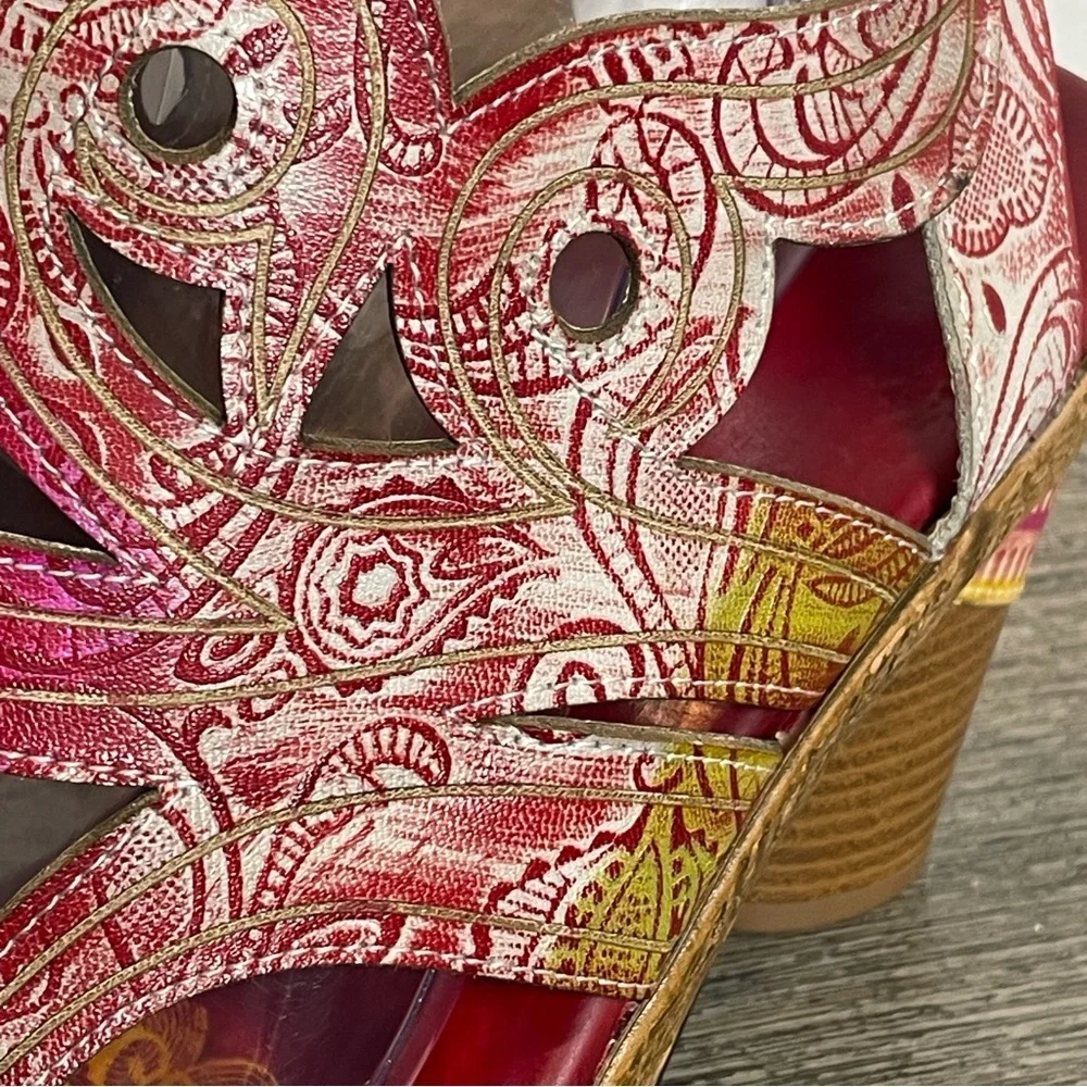Women’s sandals Boho Chic Block heel.Colorful red. Size 10. Pre-owned.